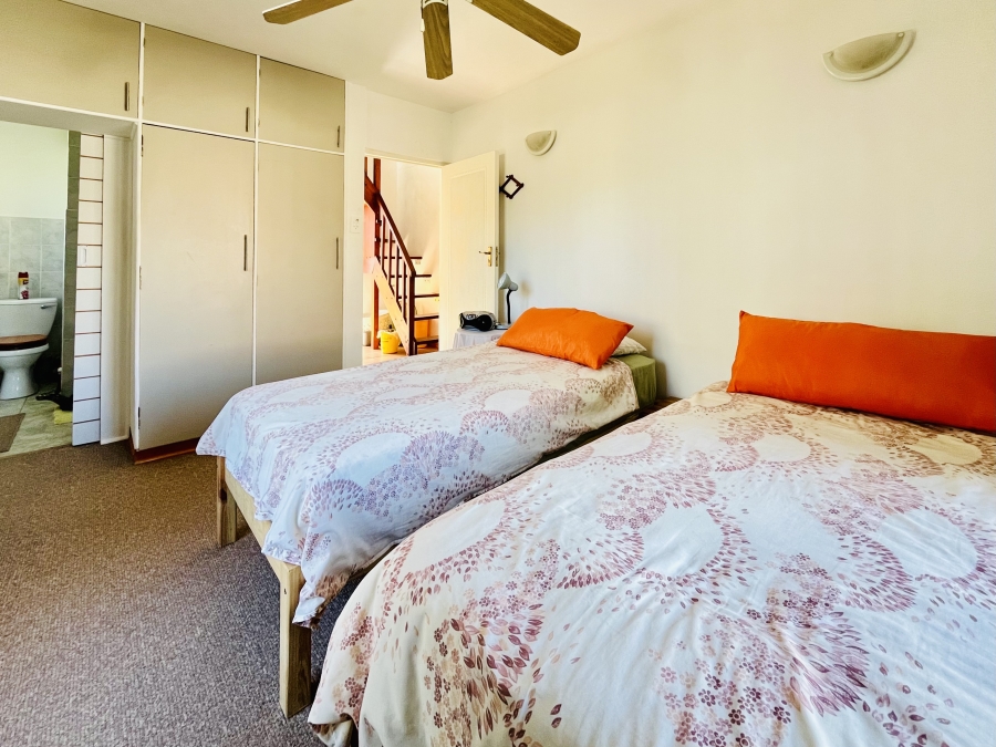 2 Bedroom Property for Sale in Sandbaai Western Cape